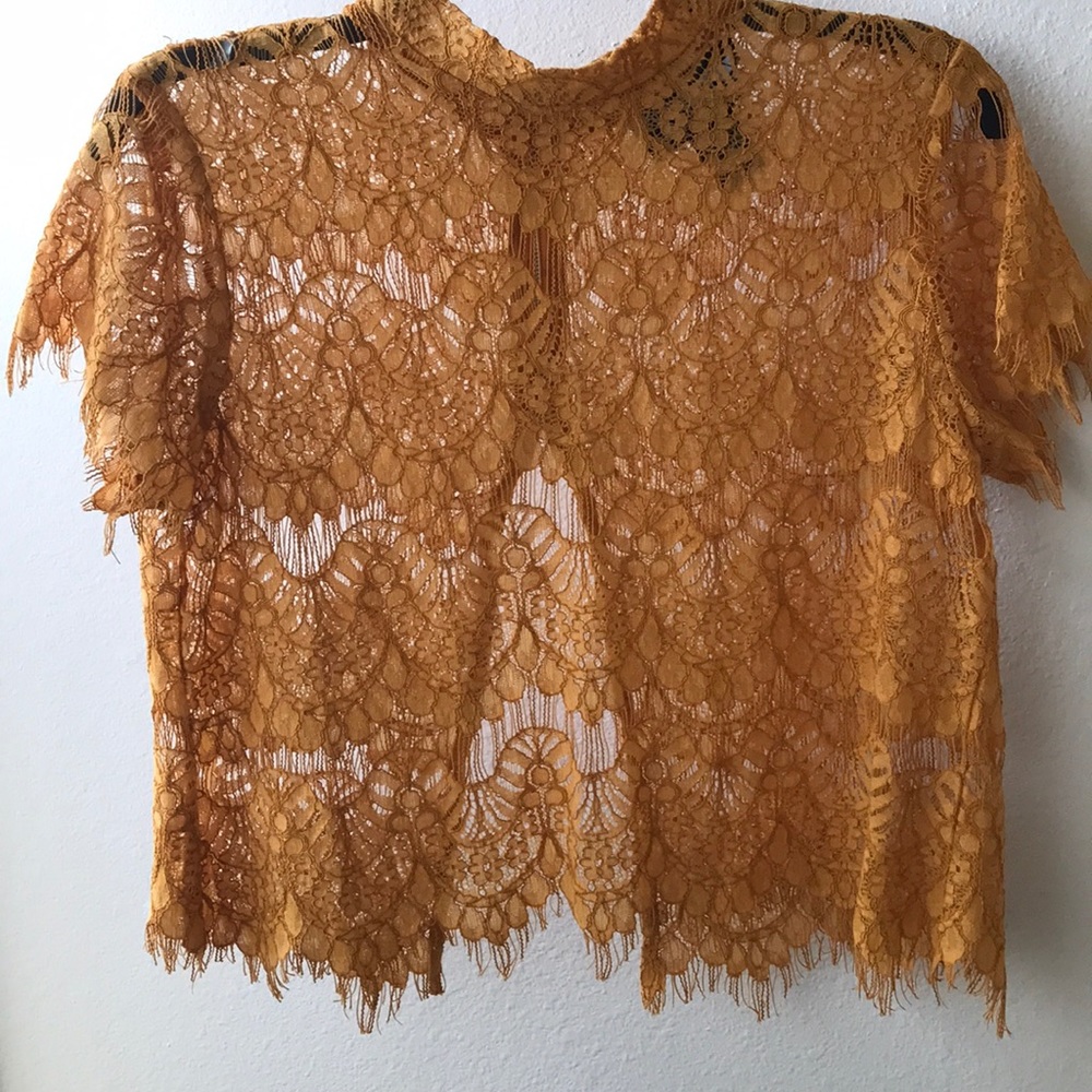 lace yellow short sleeved top